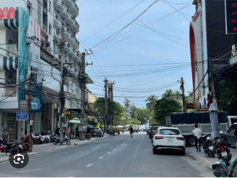 Bán Gấp Lô 2 mặt tiền Trần Quang Khải cách biển...