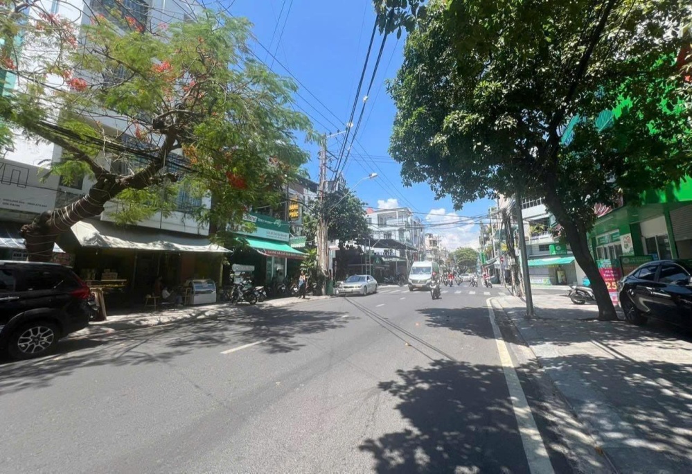 BÁN NHÀ MẶT TIỀN NGÔ GIA TỰ NHA TRANG (GẦN VÒNG...
