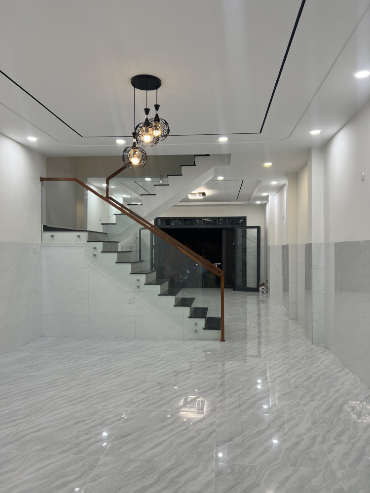 Bán nhà 1 trệt 2 lầu đường Điện Biên Phủ cách biển...