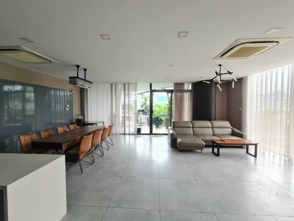 Bán nhà góc 2 mặt tiền Trần Nhật Duật trung tâm...