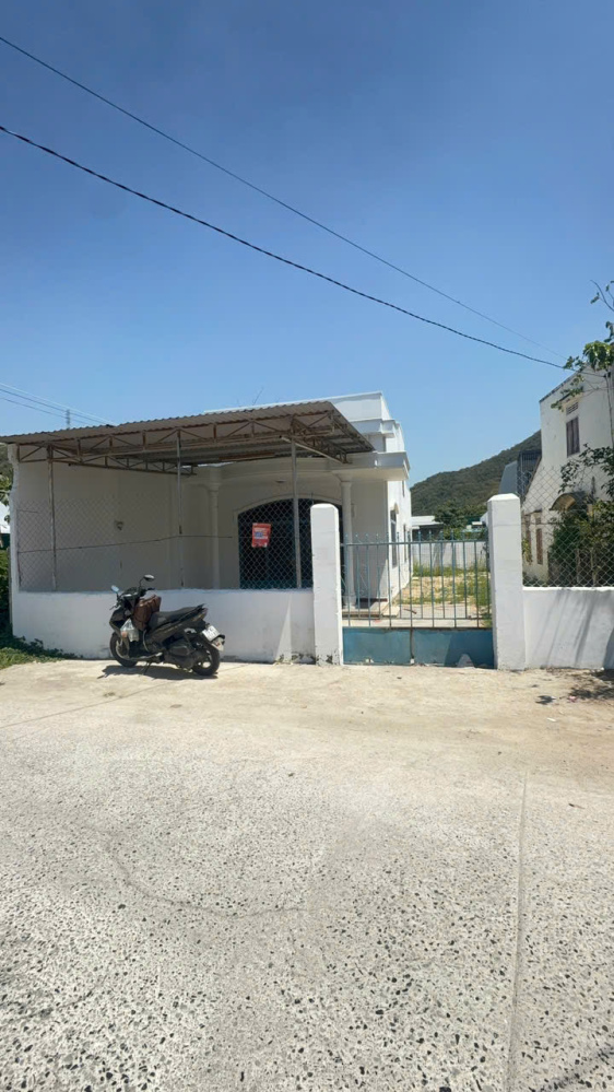 Siêu phẩm mặt tiền ngang 10m ngay khu tái định cư...