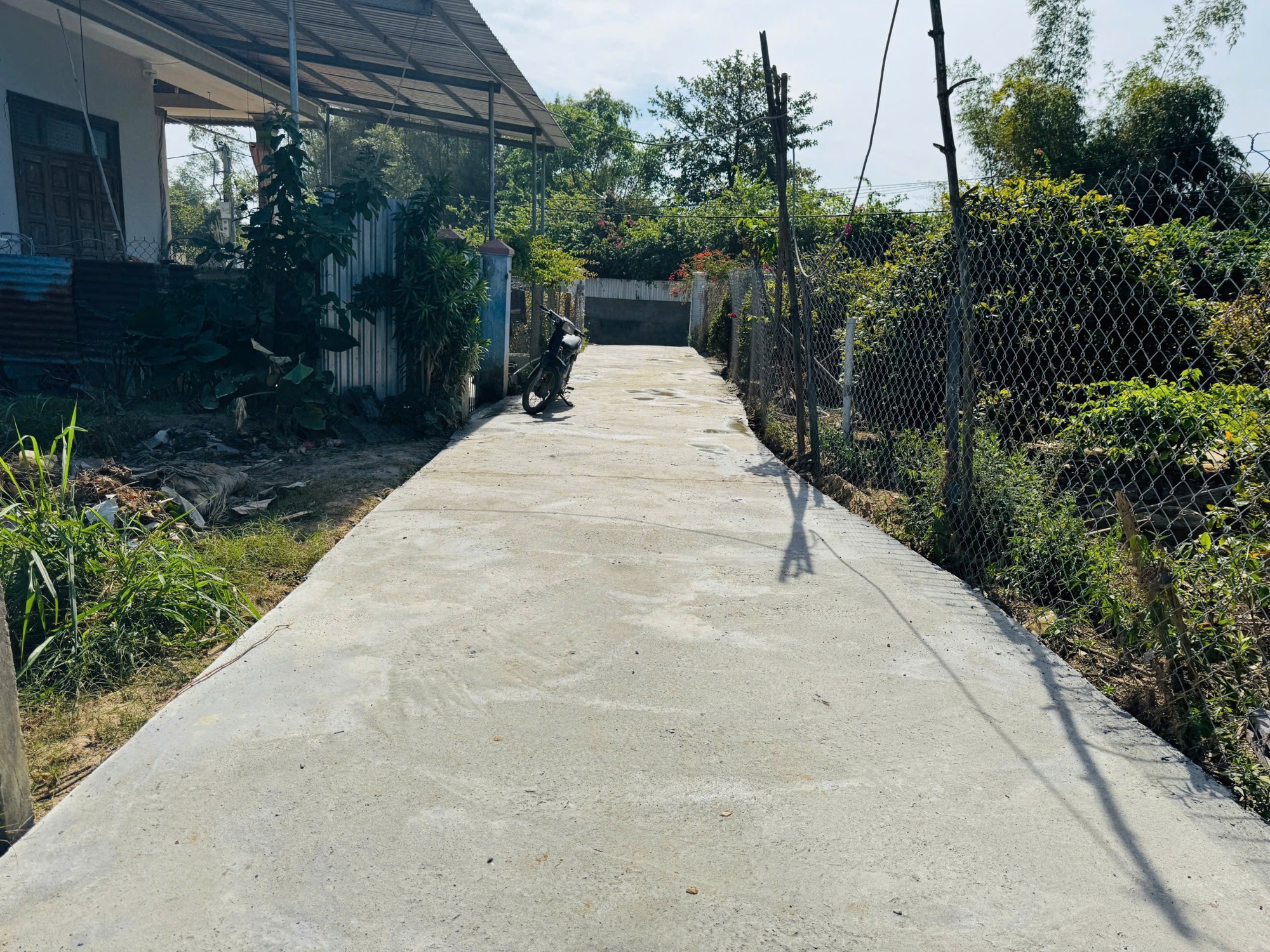 Bán đất thôn Đông ngang mặt tiền 6,3m đường xe hơi p. Bắc Nha Trang ( Vĩnh Phương )