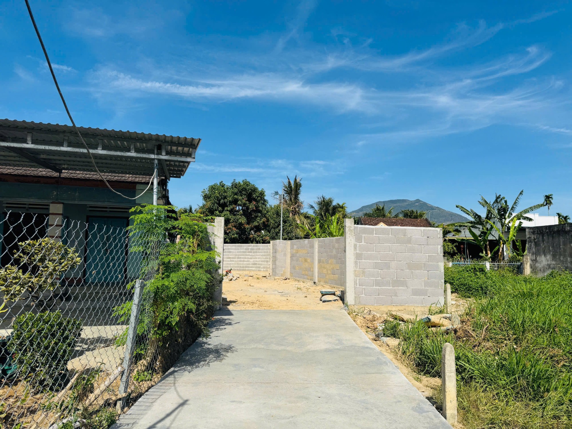 Bán đất thôn Đông ngang mặt tiền 6,3m đường xe hơi p. Bắc Nha Trang ( Vĩnh Phương )