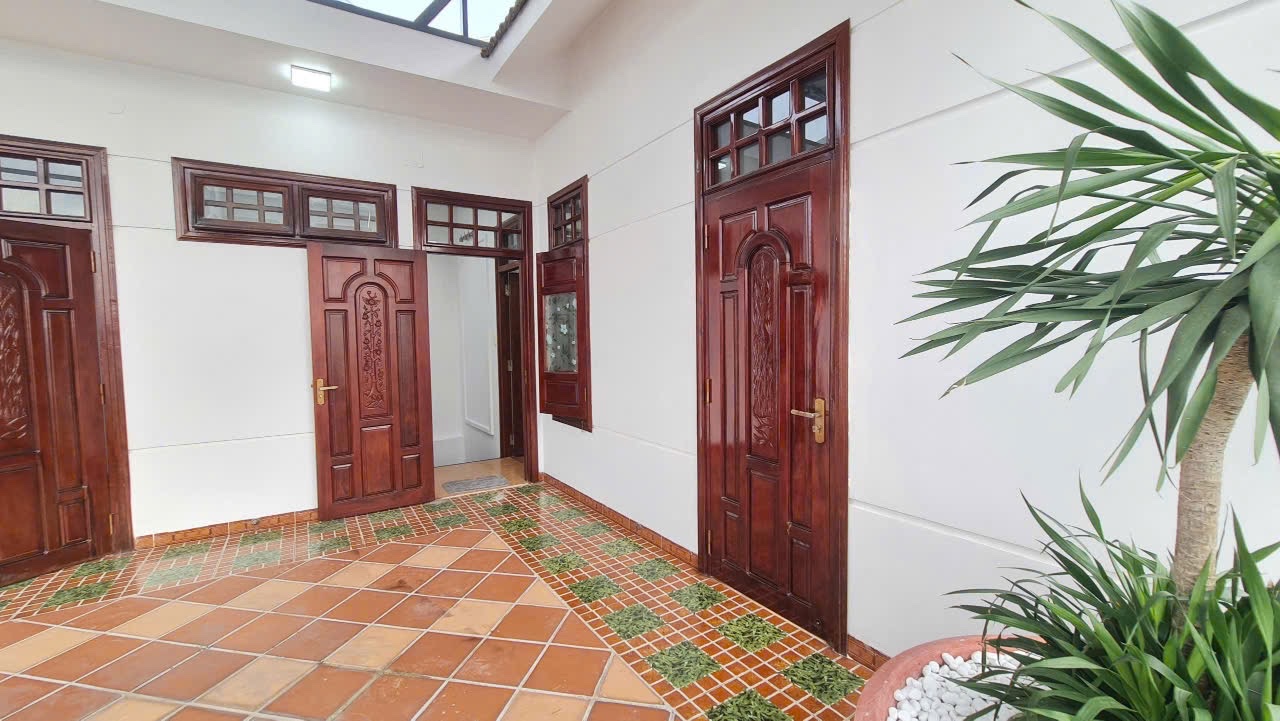 Bán nhà 3 tầng góc 2 mặt tiền đường Đồng Nai, tp. Nha Trang