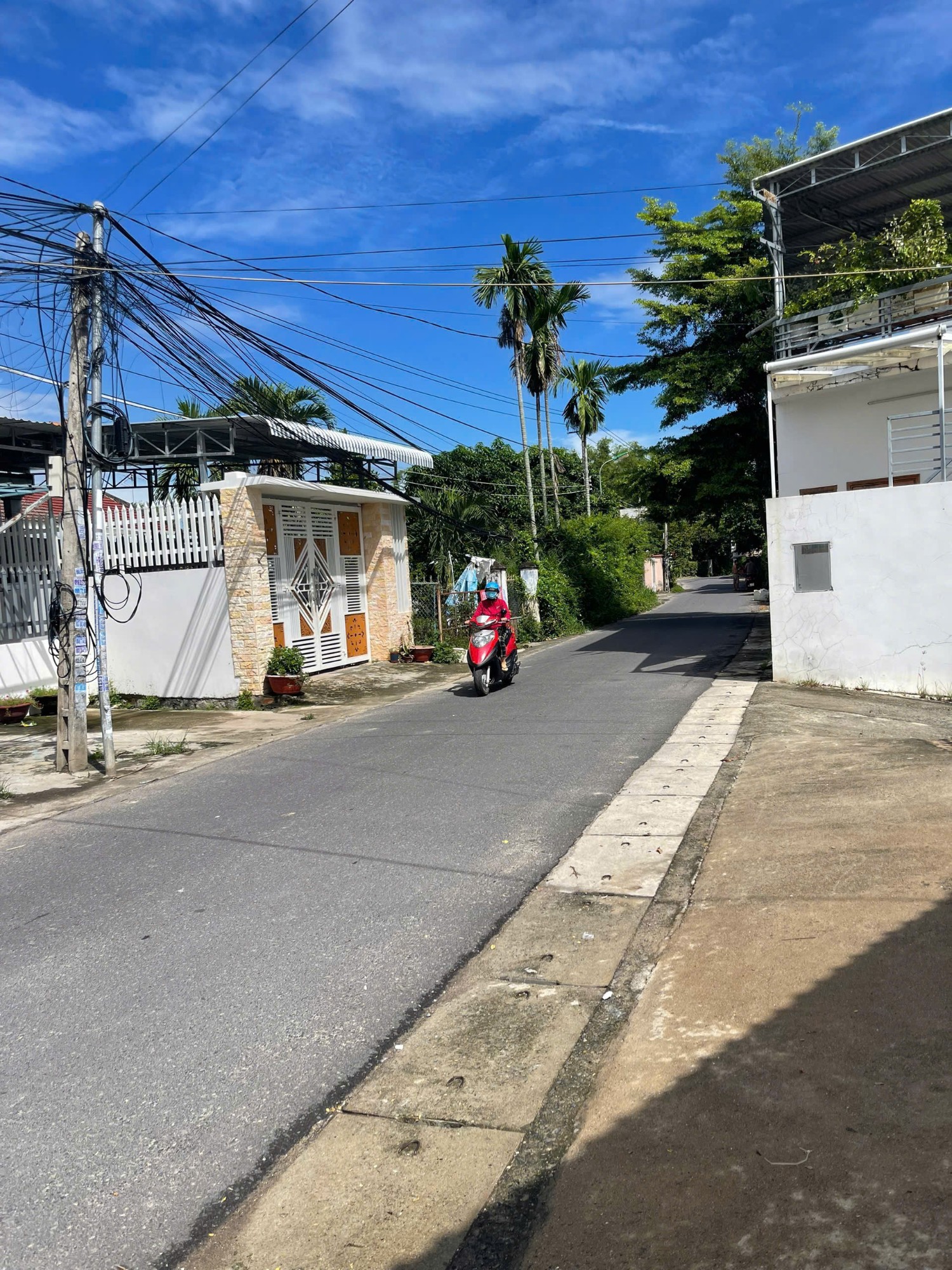 Bán nhà mặt tiền đường Cầu Ké cách 23/10 tầm 250m