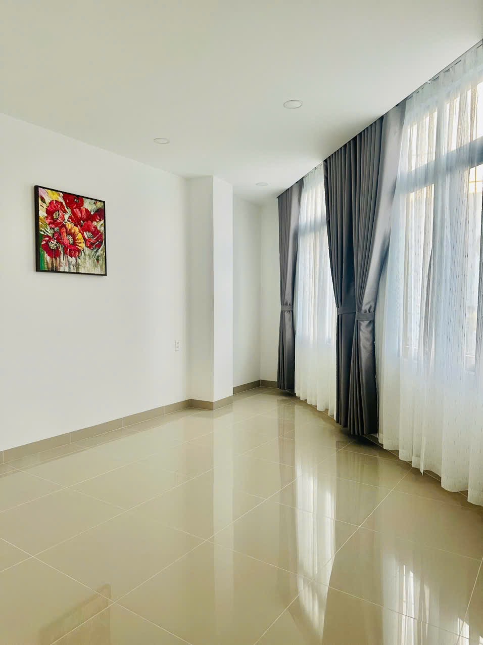 Bán nhà 4 tầng góc 2 mặt tiền Lê Chân + Âu Cơ trung tâm Nha Trang