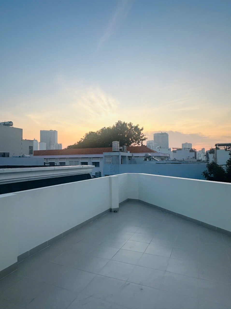 Bán nhà 4 tầng góc 2 mặt tiền Lê Chân + Âu Cơ trung tâm Nha Trang