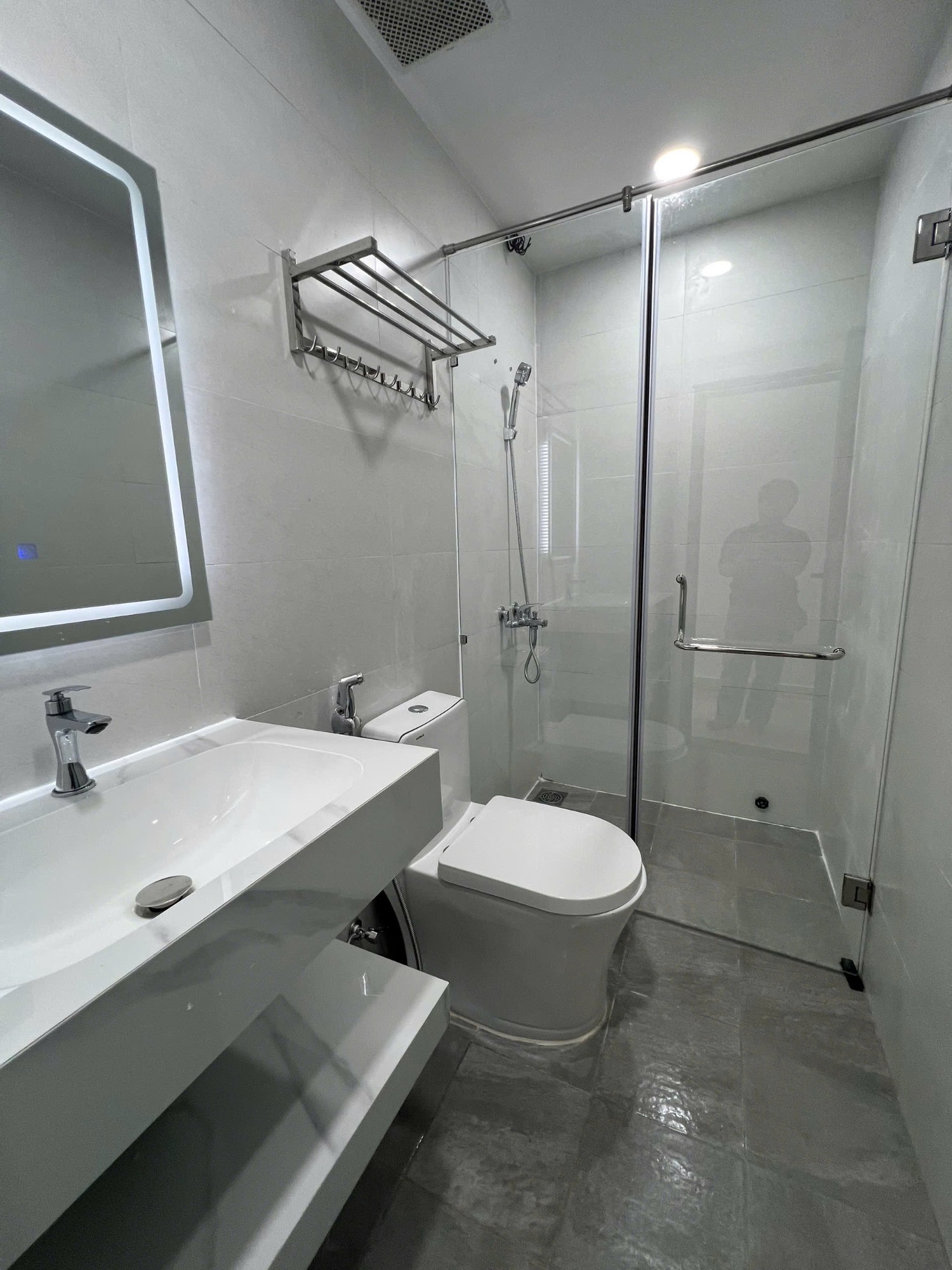 Bán nhà 1 trệt 2 lầu hẻm Hồ Xuân Hương, phường Nha Trang