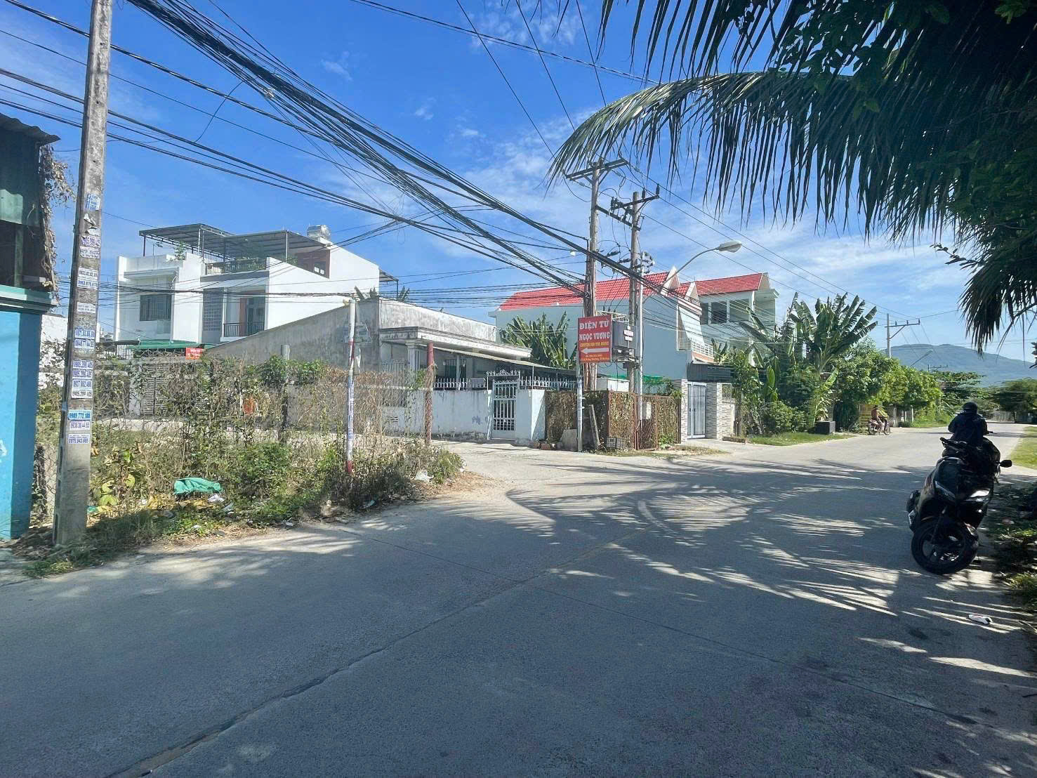 Bán đất 2 mặt tiền đường xe hơi Vĩnh Trung, p. Tây Nha Trang