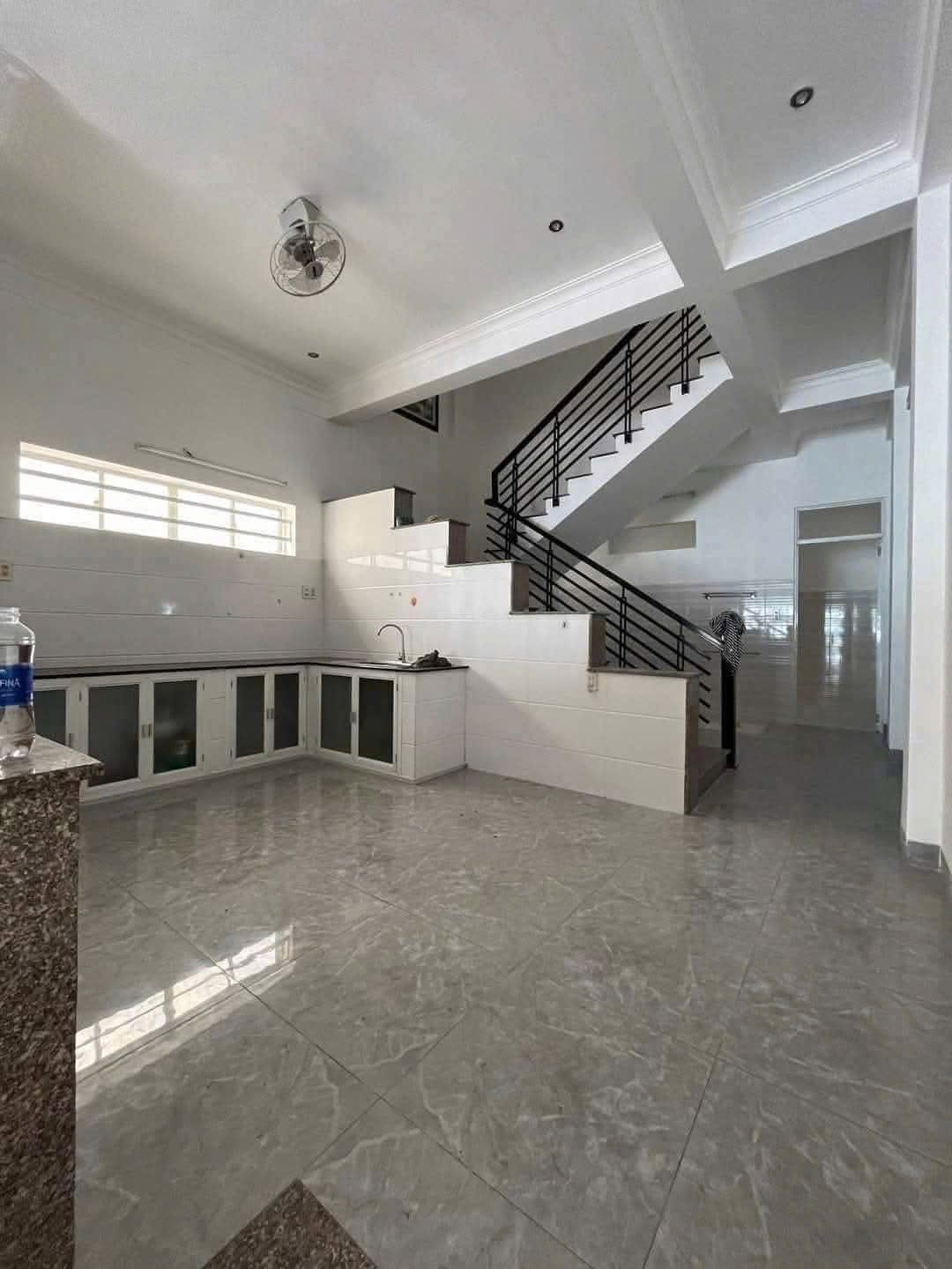 Bán nhà 2 tầng mặt tiền Đồng Nai khu kinh doanh sầm uất ngang 5m