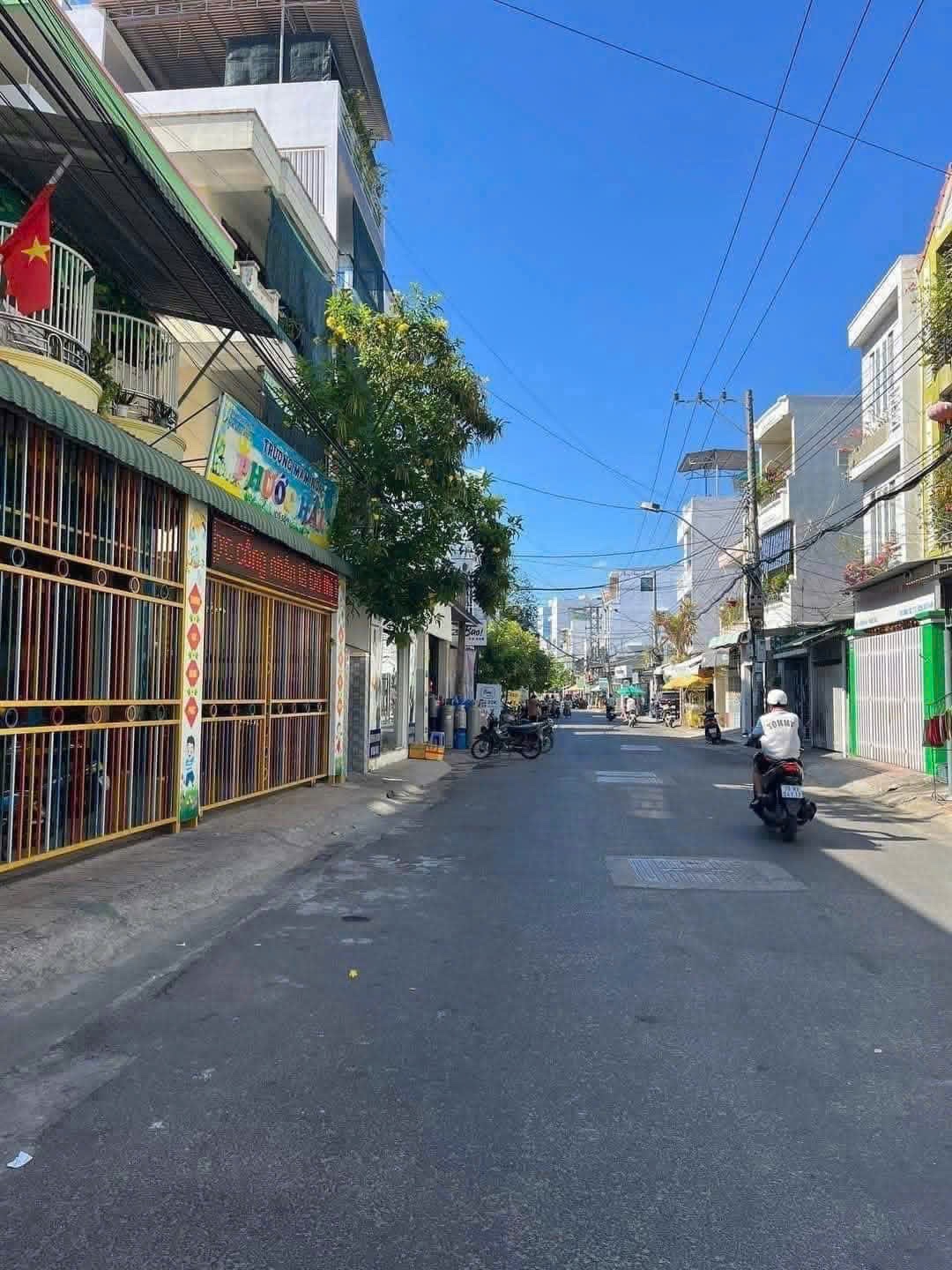 Bán nhà 2 tầng mặt tiền Đồng Nai khu kinh doanh sầm uất ngang 5m