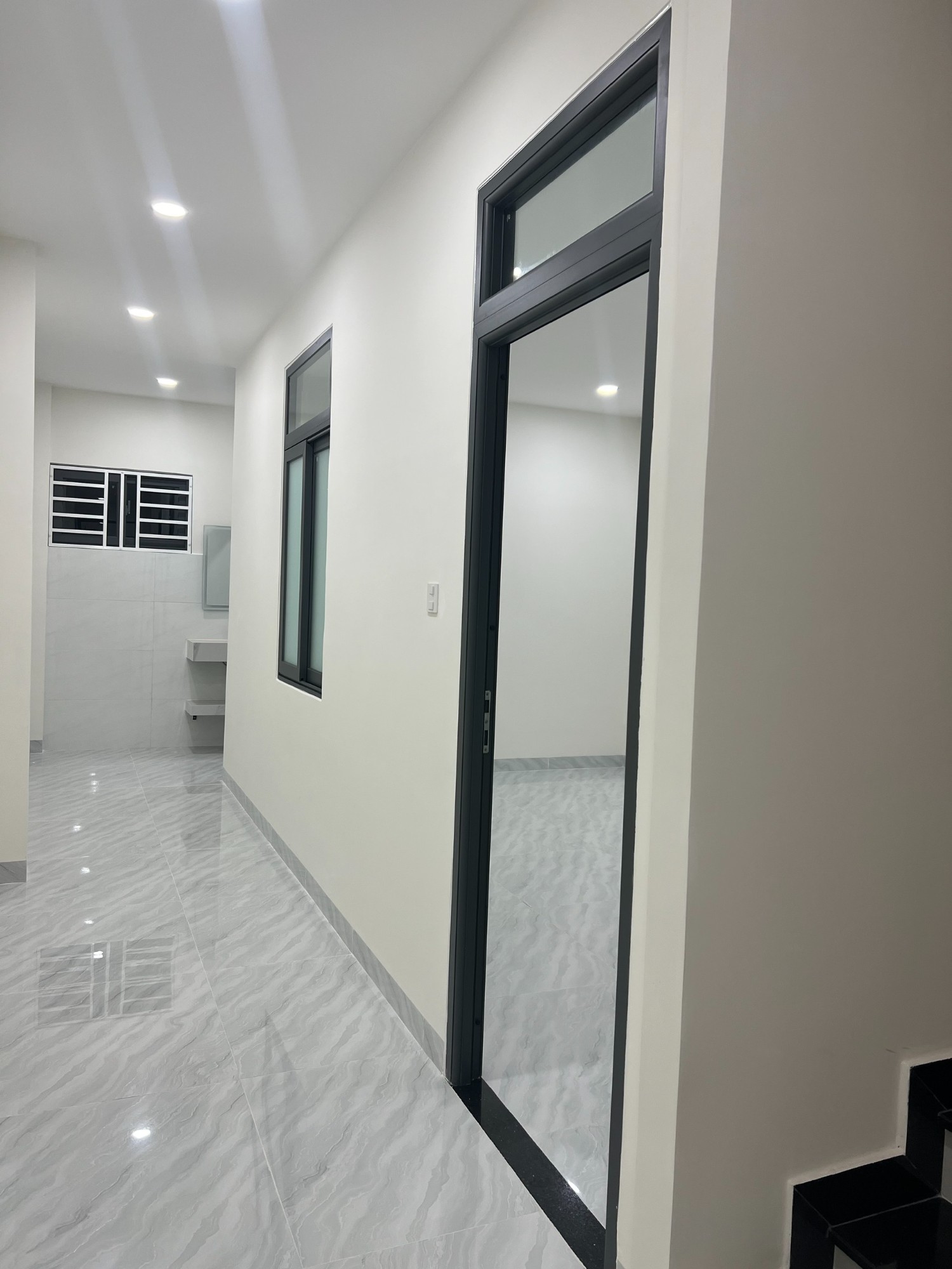 Bán nhà 1 trệt 2 lầu đường Điện Biên Phủ cách biển Nha Trang 500m