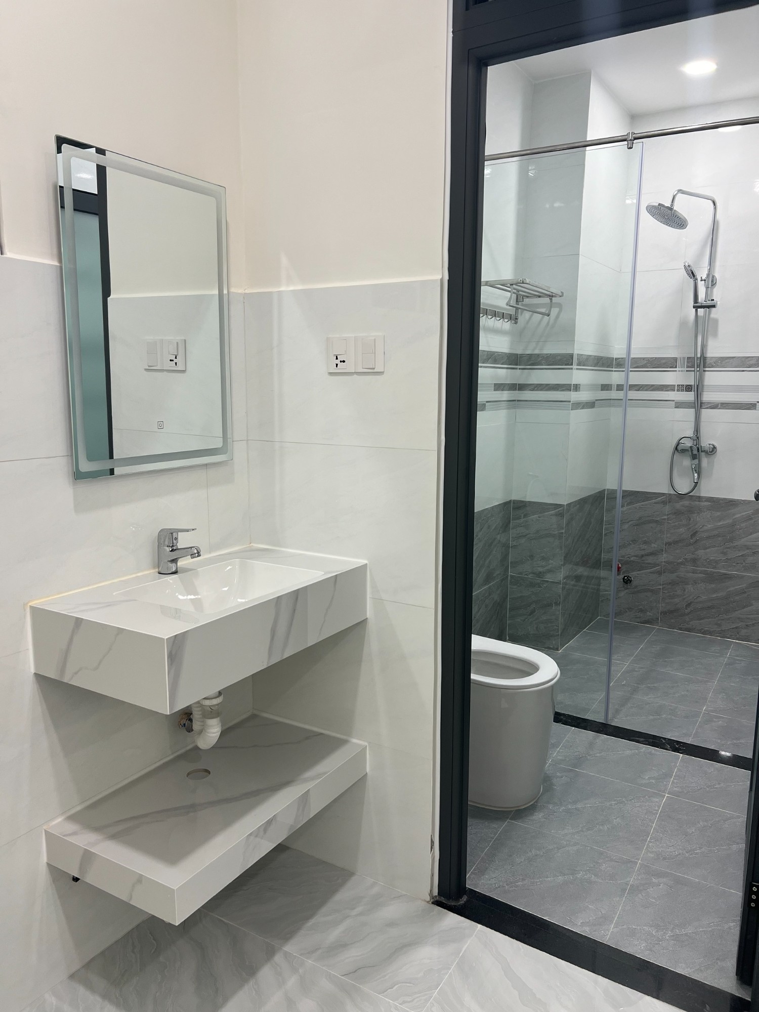 Bán nhà 1 trệt 2 lầu đường Điện Biên Phủ cách biển Nha Trang 500m