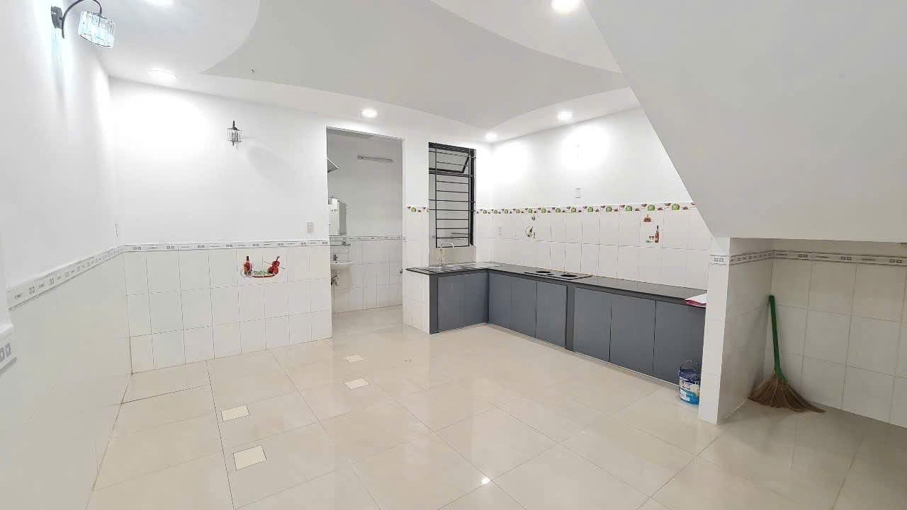 Cho thuê nhà mặt tiền Trần Khánh Dư, p. Tân Tiến, tp. Nha Trang