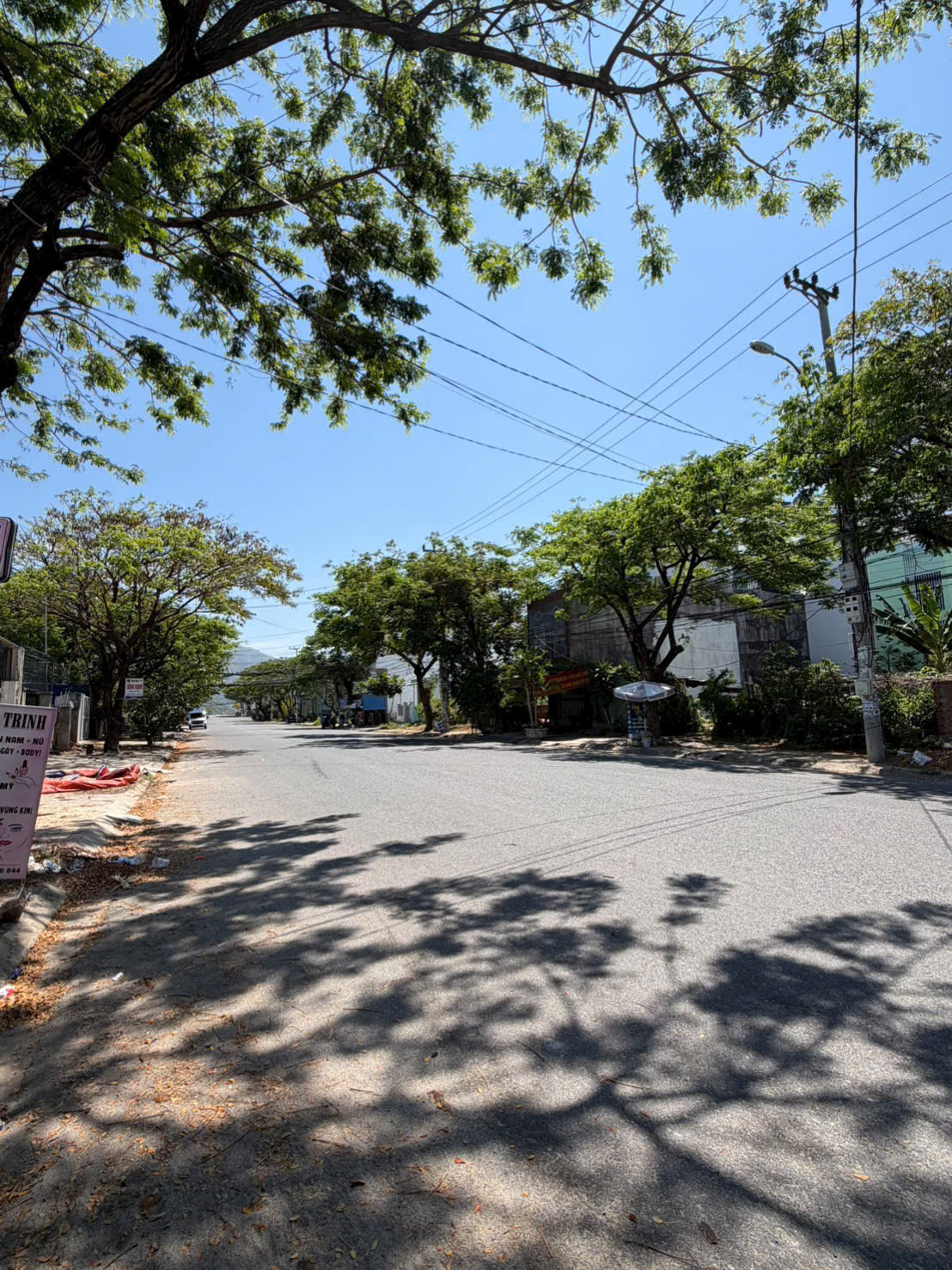 Bán nhà mặt tiền Phong Châu, p. Nha Nha Trang rộng 22m