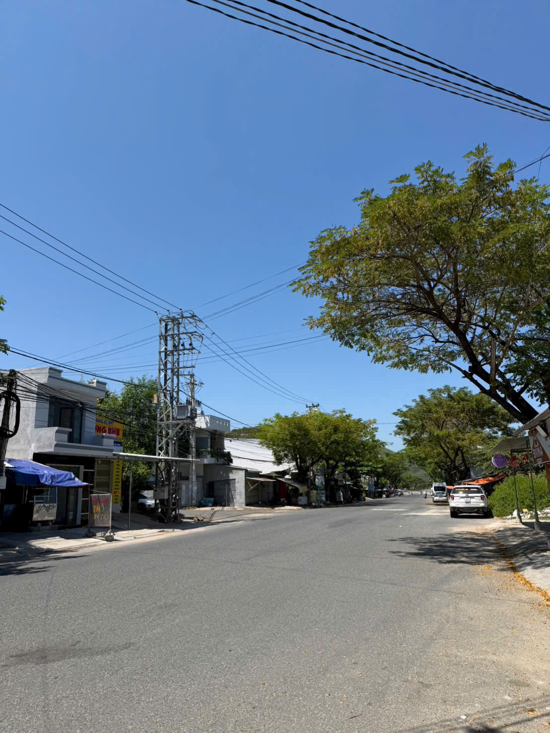 Bán nhà mặt tiền Phong Châu, p. Nha Nha Trang rộng 22m