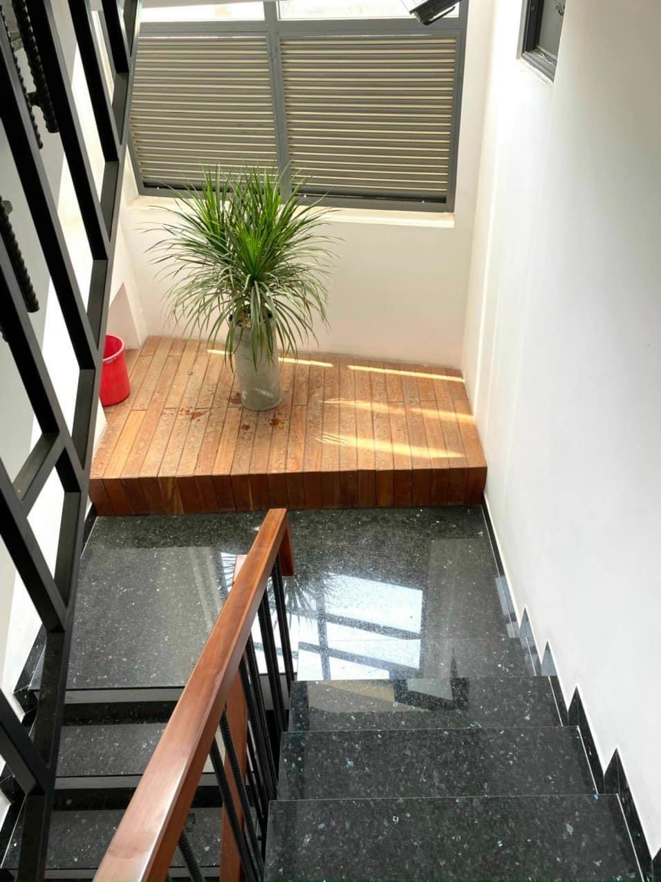 Bán nhà góc 2 mặt tiền Trần Nhật Duật trung tâm Nha Trang