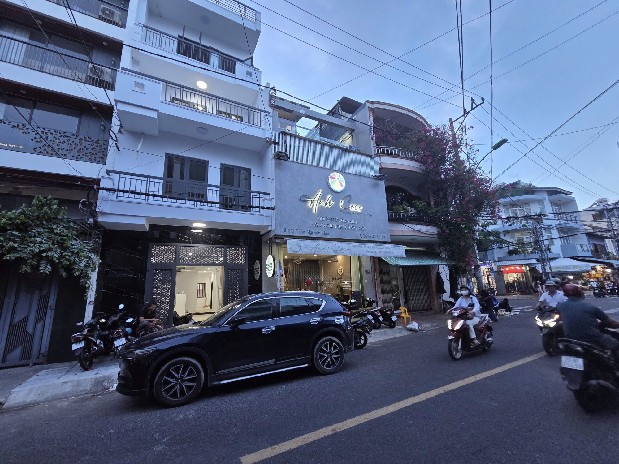 Bán nhà 4 tầng mặt tiền đường Trần Nguyên Hãn - ngay bên Chợ Xóm Mới _ Nha Trang❗️Có Thang Máy tiện lợi