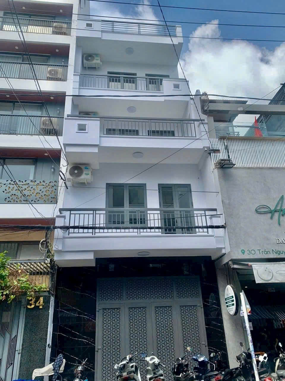 Bán nhà 4 tầng mặt tiền đường Trần Nguyên Hãn - ngay bên Chợ Xóm Mới _ Nha Trang❗️Có Thang Máy tiện lợi