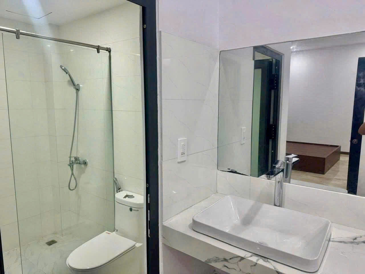 Bán nhà 4 tầng mặt tiền đường Trần Nguyên Hãn - ngay bên Chợ Xóm Mới _ Nha Trang❗️Có Thang Máy tiện lợi