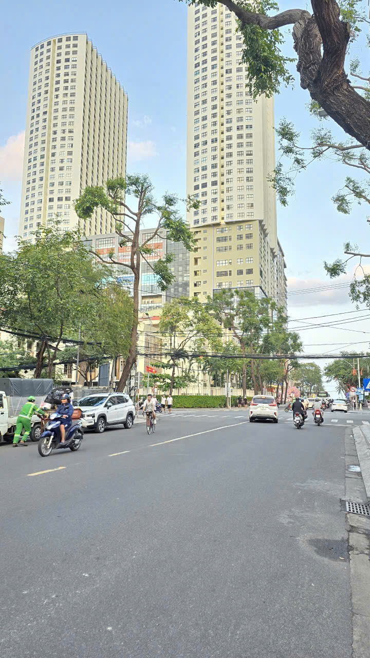 🌈 Bán toà nhà 7 tầng trung tâm phường Lộc Thọ cách biển Nha Trang 168m