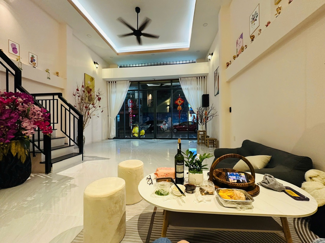 Bán nhà 4 tầng mặt tiền Bà Triệu cách biển Nha Trang 999m