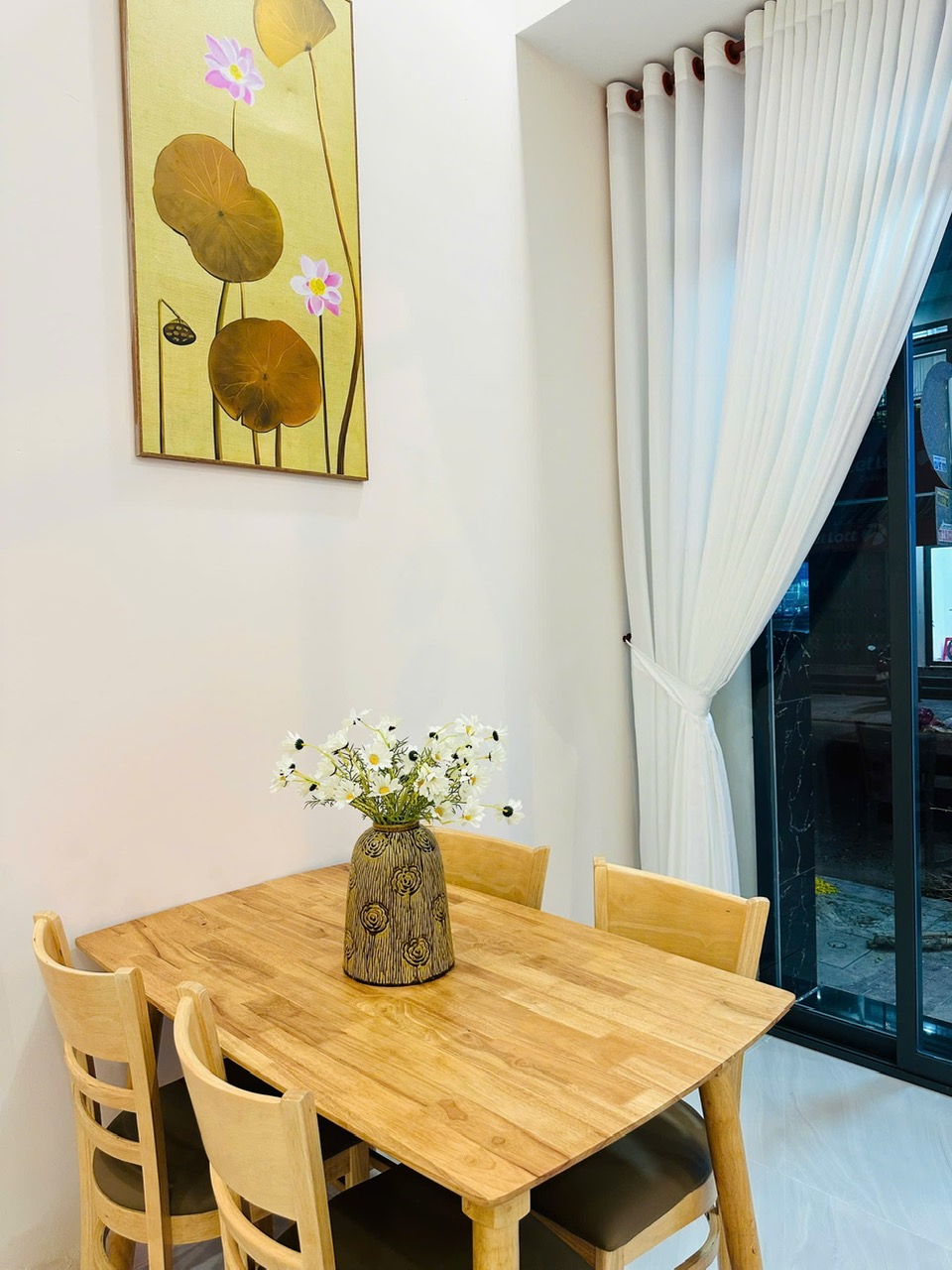 Bán nhà 4 tầng mặt tiền Bà Triệu cách biển Nha Trang 999m